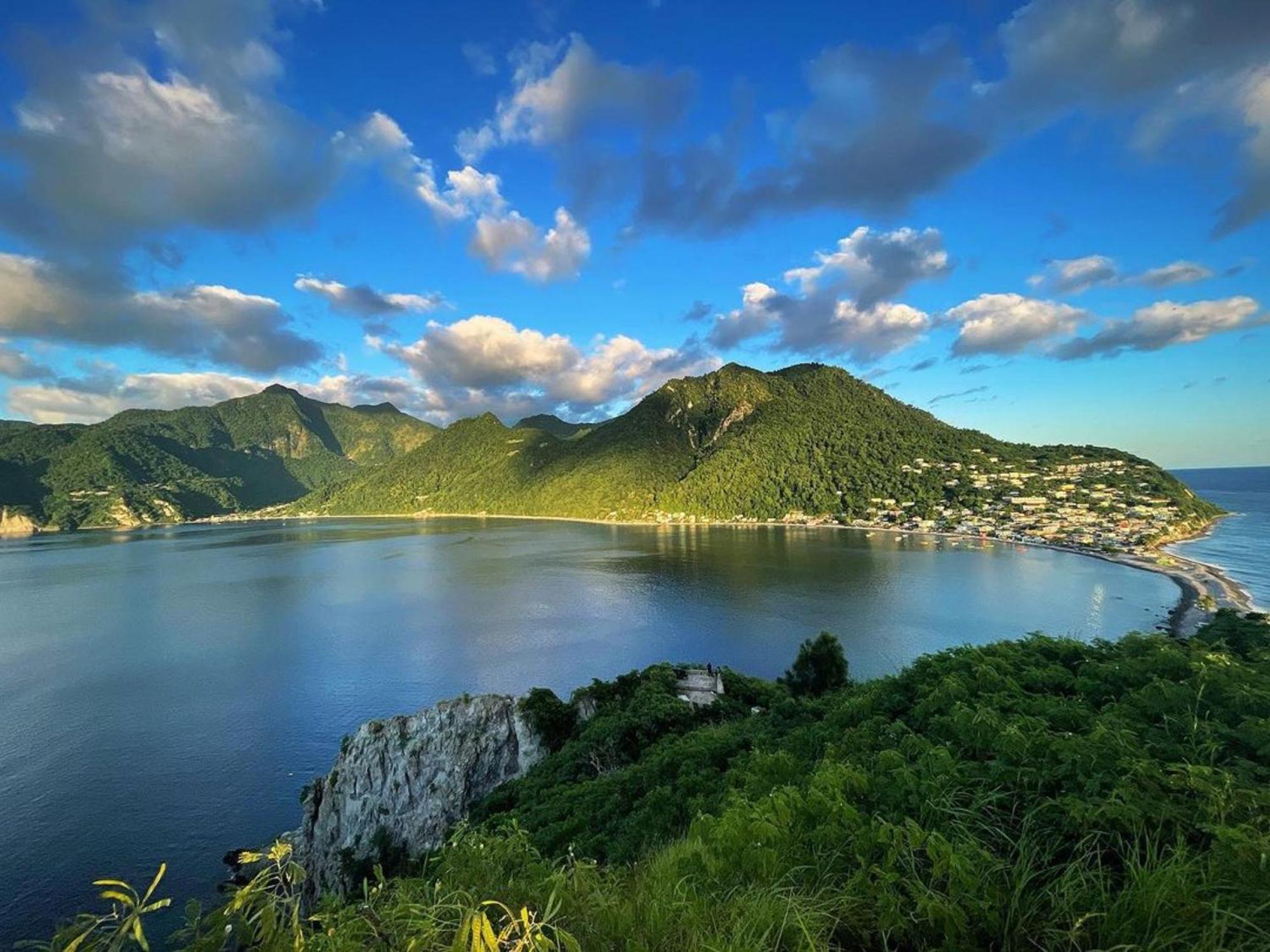 Rainbow Heights Apartment, Soufriere Экстерьер фото