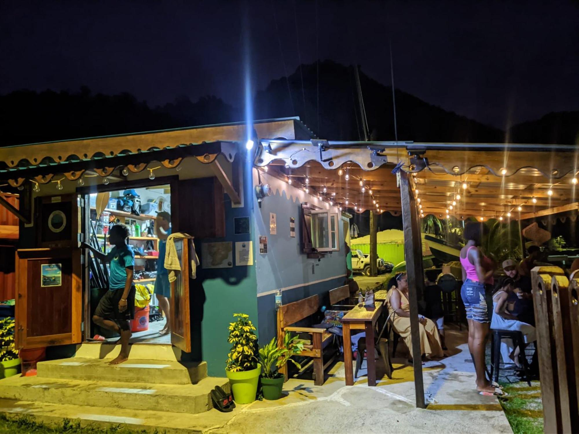 Rainbow Heights Apartment, Soufriere Экстерьер фото